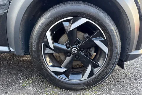FH72VUU Nissan Juke 1.6 N-Connecta Auto Euro 6 5dr Thumbnail #11
