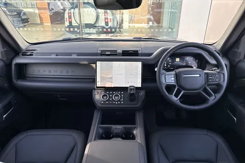 Land Rover Defender 110 3.0 D250 MHEV X-Dynamic HSE Auto 4WD Euro 6 (s/s) 5dr Thumbnail #10