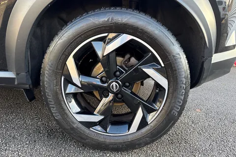 FH72VUU Nissan Juke 1.6 N-Connecta Auto Euro 6 5dr Thumbnail #12