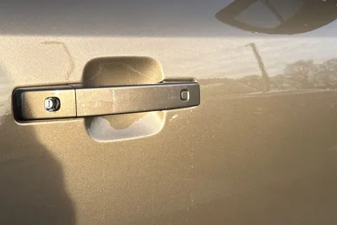 Land Rover Defender 110 3.0 D250 MHEV X-Dynamic HSE Auto 4WD Euro 6 (s/s) 5dr Thumbnail #29