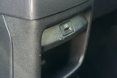 FH72VUU Nissan Juke 1.6 N-Connecta Auto Euro 6 5dr Thumbnail #36