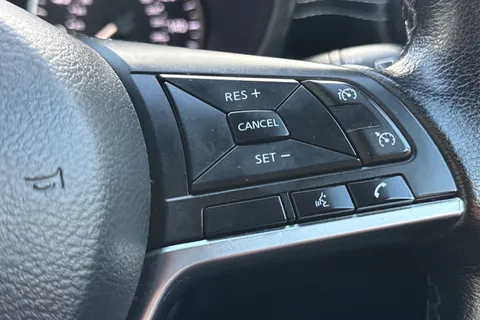 FH72VUU Nissan Juke 1.6 N-Connecta Auto Euro 6 5dr Thumbnail #38