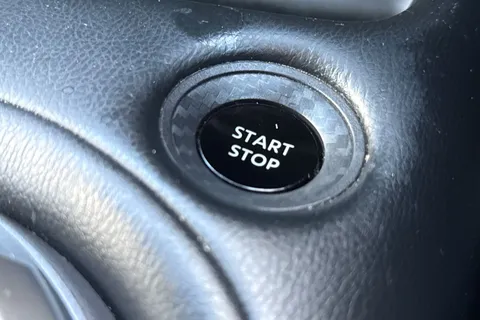 FH72VUU Nissan Juke 1.6 N-Connecta Auto Euro 6 5dr Thumbnail #44