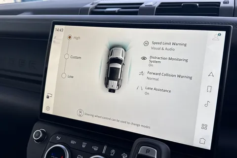 Land Rover Defender 110 3.0 D250 MHEV X-Dynamic HSE Auto 4WD Euro 6 (s/s) 5dr Thumbnail #42