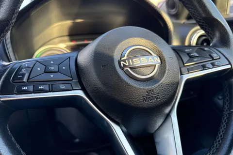 FH72VUU Nissan Juke 1.6 N-Connecta Auto Euro 6 5dr Thumbnail #49