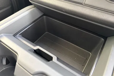 Land Rover Defender 110 3.0 D250 MHEV X-Dynamic HSE Auto 4WD Euro 6 (s/s) 5dr Thumbnail #47