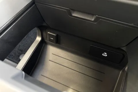 Land Rover Defender 110 3.0 D250 MHEV X-Dynamic HSE Auto 4WD Euro 6 (s/s) 5dr Thumbnail #48