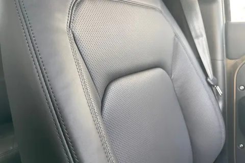 Land Rover Defender 110 3.0 D250 MHEV X-Dynamic HSE Auto 4WD Euro 6 (s/s) 5dr Thumbnail #52