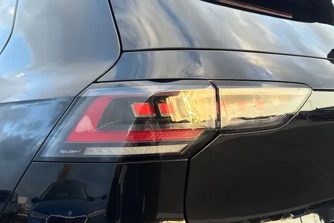 DE25PMX Volkswagen Golf 1.5 eTSI 150 R-Line 5dr DSG **TECH PACK, WINTER PACK, LED MATRIX LIGHTS** Thumbnail #9