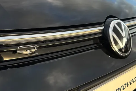 DE25PMX Volkswagen Golf 1.5 eTSI 150 R-Line 5dr DSG **TECH PACK, WINTER PACK, LED MATRIX LIGHTS** Thumbnail #26