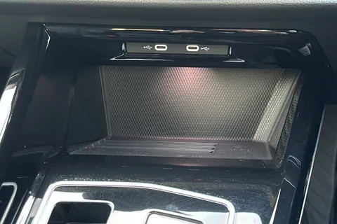 DE25PMX Volkswagen Golf 1.5 eTSI 150 R-Line 5dr DSG **TECH PACK, WINTER PACK, LED MATRIX LIGHTS** Thumbnail #39