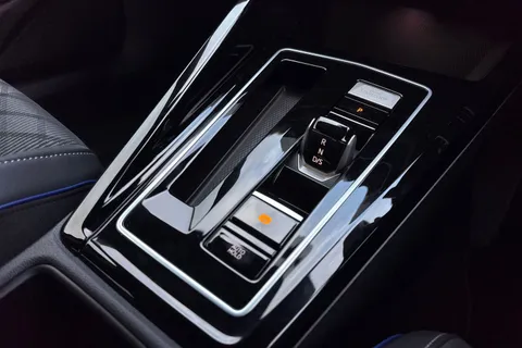 DE25PMX Volkswagen Golf 1.5 eTSI 150 R-Line 5dr DSG **TECH PACK, WINTER PACK, LED MATRIX LIGHTS** Thumbnail #40