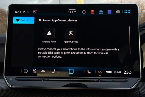 DE25PMX Volkswagen Golf 1.5 eTSI 150 R-Line 5dr DSG **TECH PACK, WINTER PACK, LED MATRIX LIGHTS** Thumbnail #42