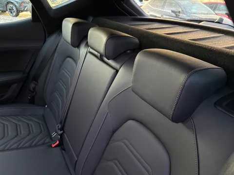 KW25XXL CUPRA Formentor 1.5 eHybrid 204 V3 5dr DSG ** DELIVERY MILEAGE** Thumbnail #15