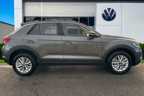 GJ74MZT Volkswagen T-Roc 1.0 TSI 115 Life 5dr **DELIVERY MILES** Thumbnail #4