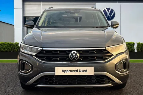 GJ74MZT Volkswagen T-Roc 1.0 TSI 115 Life 5dr **DELIVERY MILES** Thumbnail #6