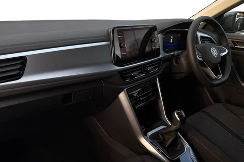 GJ74MZT Volkswagen T-Roc 1.0 TSI 115 Life 5dr **DELIVERY MILES** Thumbnail #9