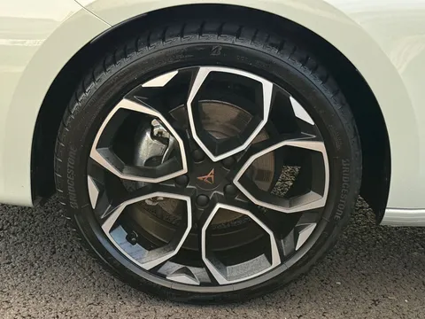 KT74VNJ CUPRA Leon 1.5 TSI 150 V1 5dr **RARE COLOUR** Thumbnail #8