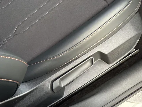 KT74VNJ CUPRA Leon 1.5 TSI 150 V1 5dr **RARE COLOUR** Thumbnail #34