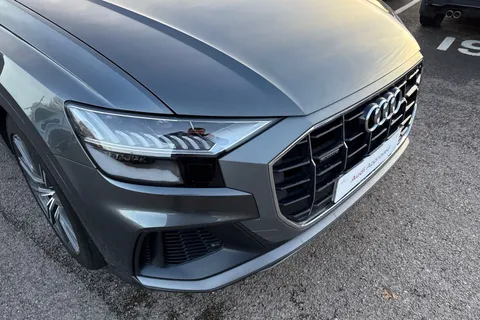 9 of 56 for Audi Q8 S line 55 TFSI quattro 340 PS tiptronic