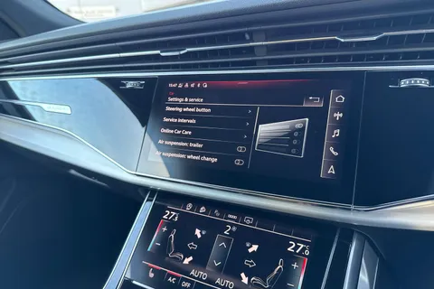 46 of 56 for Audi Q8 S line 55 TFSI quattro 340 PS tiptronic