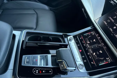 50 of 56 for Audi Q8 S line 55 TFSI quattro 340 PS tiptronic