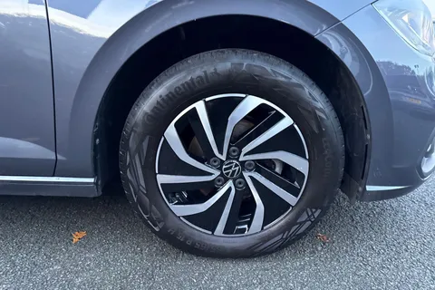 DE72KCO Volkswagen Polo 1.0 TSI Life 5dr | Rear Camera | Parking Sensors Thumbnail #7