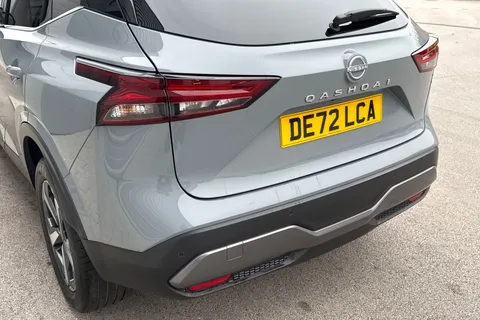 DE72LCA Nissan Qashqai 1.3 DIG-T MHEV N-Connecta XTRON Euro 6 (s/s) 5dr Thumbnail #9