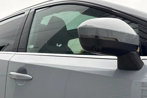 DE72LCA Nissan Qashqai 1.3 DIG-T MHEV N-Connecta XTRON Euro 6 (s/s) 5dr Thumbnail #35