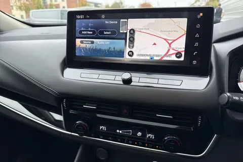 DE72LCA Nissan Qashqai 1.3 DIG-T MHEV N-Connecta XTRON Euro 6 (s/s) 5dr Thumbnail #44