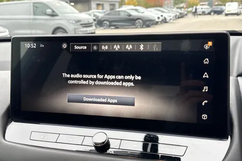 DE72LCA Nissan Qashqai 1.3 DIG-T MHEV N-Connecta XTRON Euro 6 (s/s) 5dr Thumbnail #50