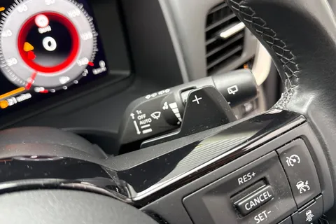 DE72LCA Nissan Qashqai 1.3 DIG-T MHEV N-Connecta XTRON Euro 6 (s/s) 5dr Thumbnail #58