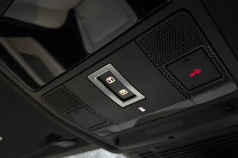 KO73YMK Land Rover Discovery Sport 1.5 P300e Dynamic HSE 5dr Thumbnail #25