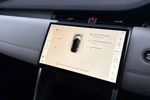 KO73YMK Land Rover Discovery Sport 1.5 P300e Dynamic HSE 5dr Thumbnail #43