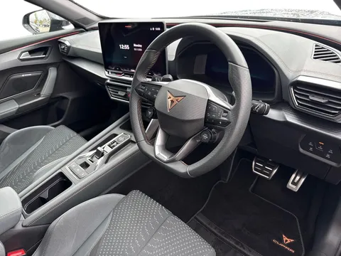 KR74NBG CUPRA Formentor 2.0 TSI 333 VZ3 5dr DSG 4Drive **Panoramic sunroof** Thumbnail #9