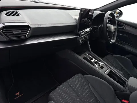 KR74NBG CUPRA Formentor 2.0 TSI 333 VZ3 5dr DSG 4Drive **Panoramic sunroof** Thumbnail #10