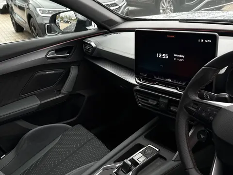 KR74NBG CUPRA Formentor 2.0 TSI 333 VZ3 5dr DSG 4Drive **Panoramic sunroof** Thumbnail #16