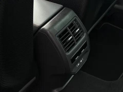 KR74NBG CUPRA Formentor 2.0 TSI 333 VZ3 5dr DSG 4Drive **Panoramic sunroof** Thumbnail #33