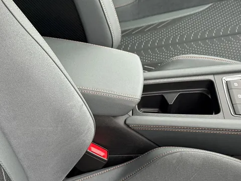 KR74NBG CUPRA Formentor 2.0 TSI 333 VZ3 5dr DSG 4Drive **Panoramic sunroof** Thumbnail #35