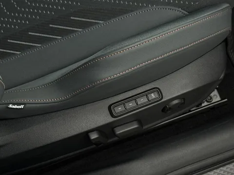 KR74NBG CUPRA Formentor 2.0 TSI 333 VZ3 5dr DSG 4Drive **Panoramic sunroof** Thumbnail #36