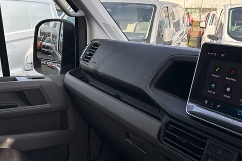 BK75JXD Volkswagen Crafter 2.0 TDI 163PS HDE Commerce (Business Pack) Low Roof Van Auto Thumbnail #20