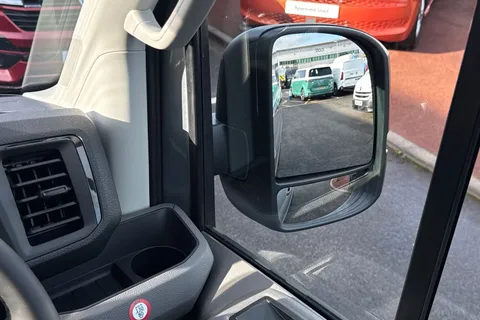 BK75JXD Volkswagen Crafter 2.0 TDI 163PS HDE Commerce (Business Pack) Low Roof Van Auto Thumbnail #21