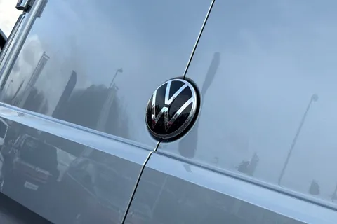 BK75JXD Volkswagen Crafter 2.0 TDI 163PS HDE Commerce (Business Pack) Low Roof Van Auto Thumbnail #33