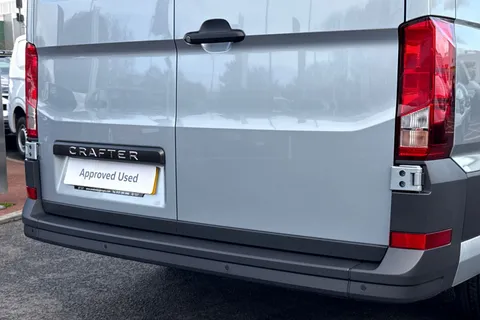 BK75JXD Volkswagen Crafter 2.0 TDI 163PS HDE Commerce (Business Pack) Low Roof Van Auto Thumbnail #37