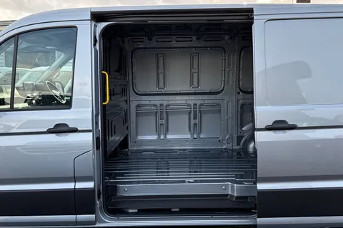 BK75JXD Volkswagen Crafter 2.0 TDI 163PS HDE Commerce (Business Pack) Low Roof Van Auto Thumbnail #50