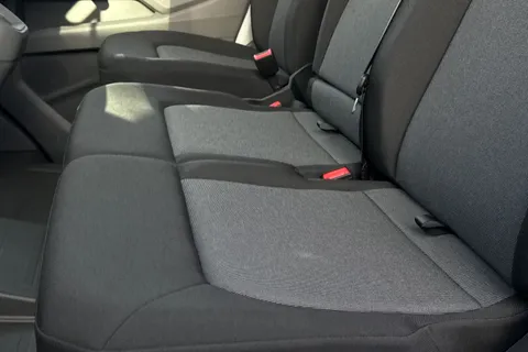 BK75JXD Volkswagen Crafter 2.0 TDI 163PS HDE Commerce (Business Pack) Low Roof Van Auto Thumbnail #51