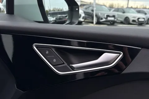 21 of 66 for Audi Q4 e-tron Q4 Sport 35 e-tron 125,00 kW