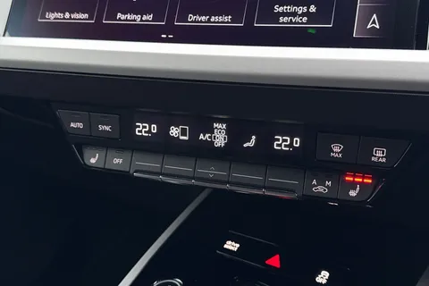 22 of 66 for Audi Q4 e-tron Q4 Sport 35 e-tron 125,00 kW