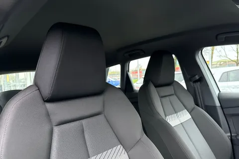 24 of 66 for Audi Q4 e-tron Q4 Sport 35 e-tron 125,00 kW