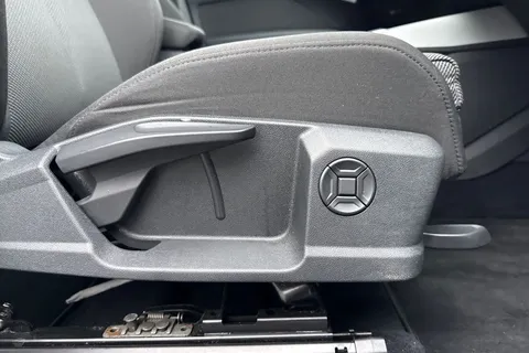 45 of 66 for Audi Q4 e-tron Q4 Sport 35 e-tron 125,00 kW